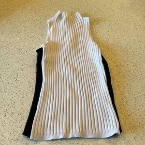 Blanc Noir S high neck sleeveless Black and White Top